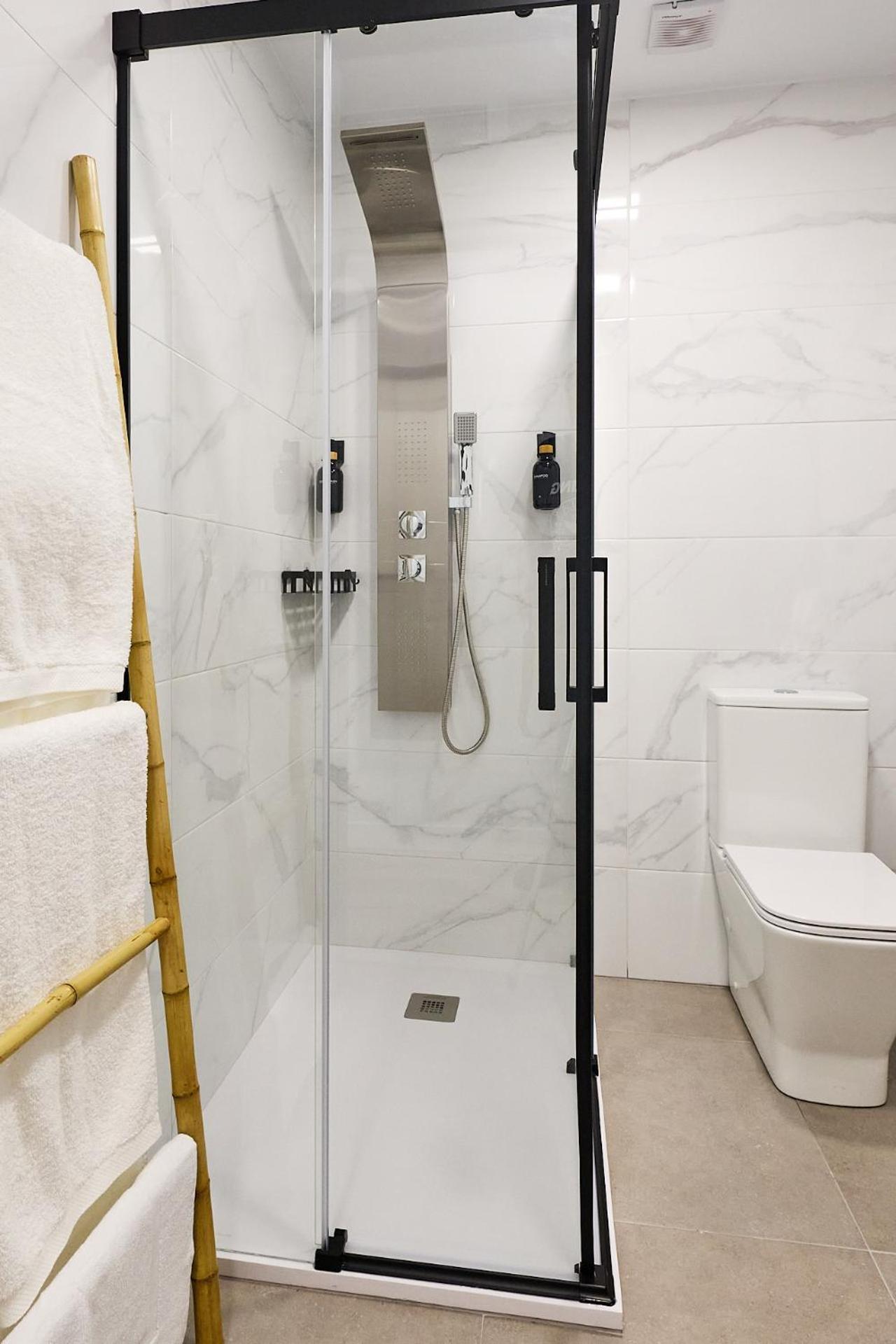 Apartamentos Plasencia Bambu エクステリア 写真
